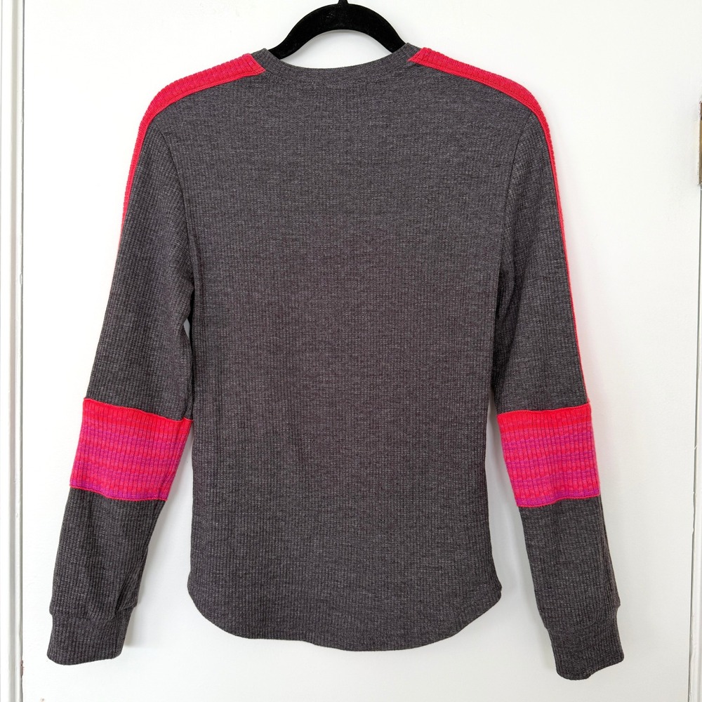 Natural Life Womens Charcoal Grey Waffle Knit Thermal Striped Sleeve Top Medium - Picture 7 of 9